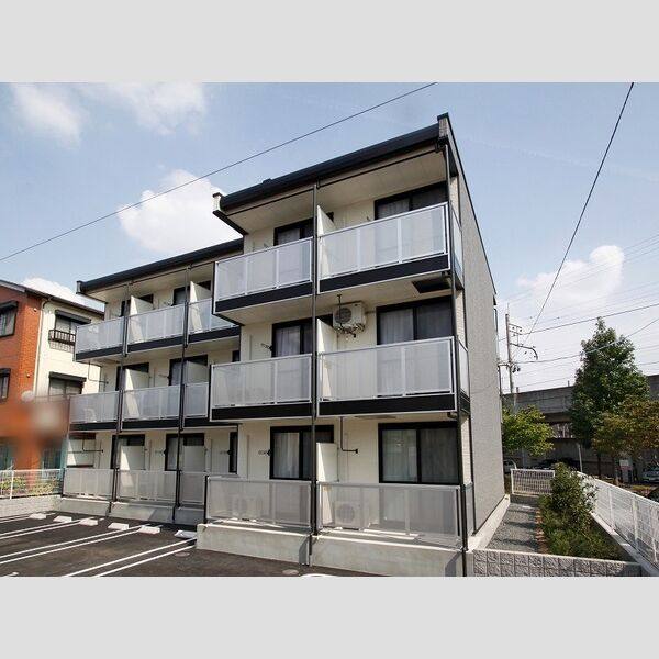 レオパレス八筋町