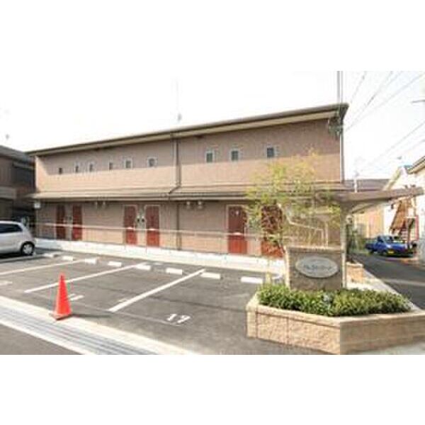 クレストコート B 建物画像