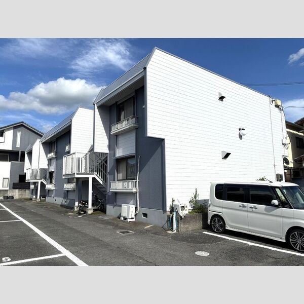 パレーシャル津秦