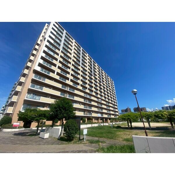 ソルプラーサ堺 建物画像