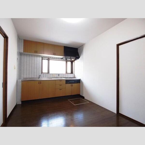 深草大亀谷内膳町戸建 室内写真4