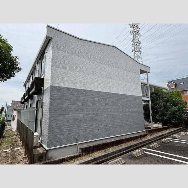 レオパレスフラワーフォート 建物画像