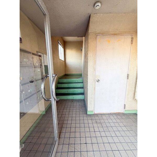 プレズ名古屋入場 室内写真1