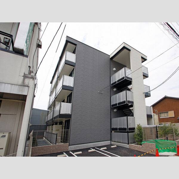 レオパレスソレイユ日比野 建物画像