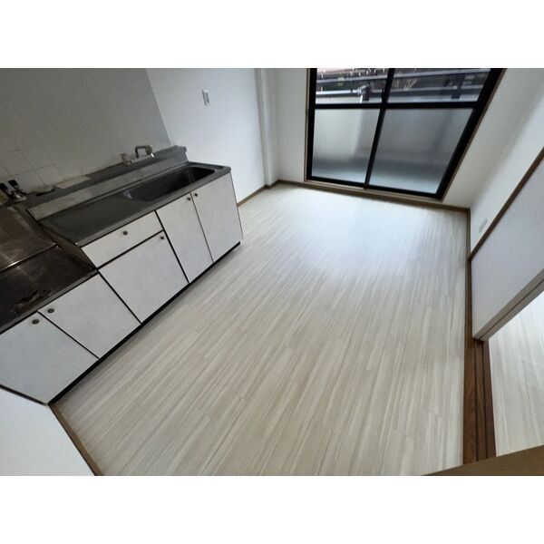 マンションエイト 室内写真1