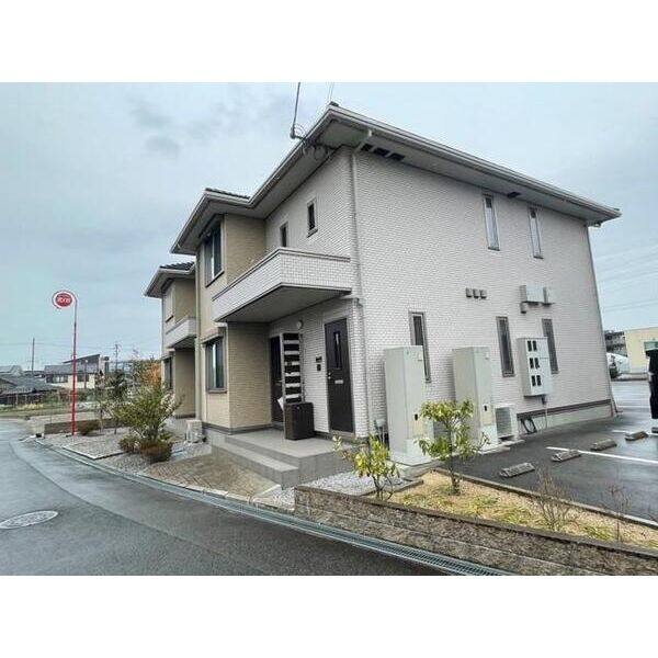 グランリーベ 建物画像