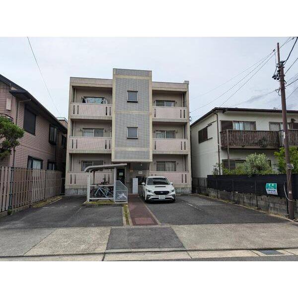 ペルゴレーズ 建物画像