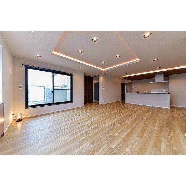 SEASONCOURT FUKUE 室内写真1