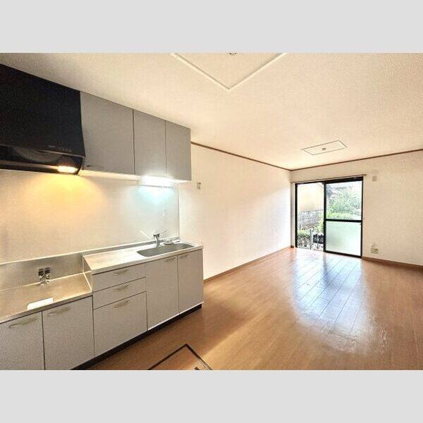 DUPLEX 串作 室内写真1