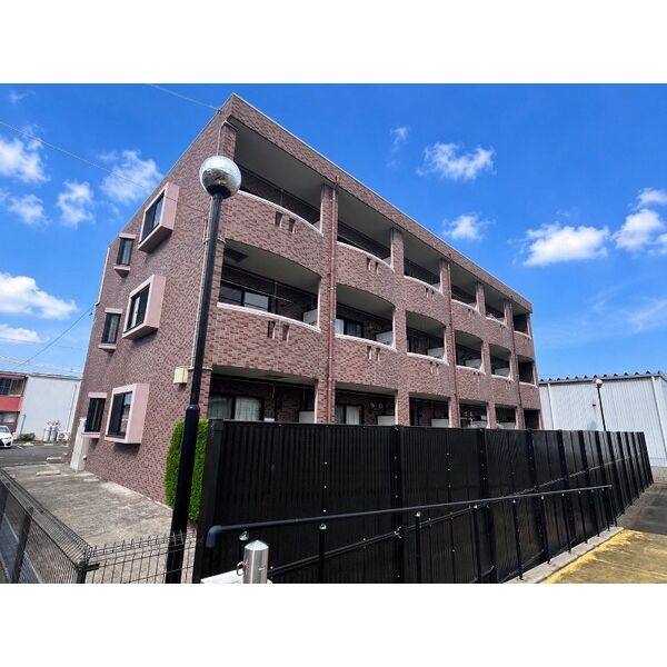 マンション芸濃 建物画像