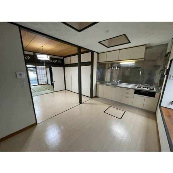 豊川市美園一丁目戸建 室内写真1