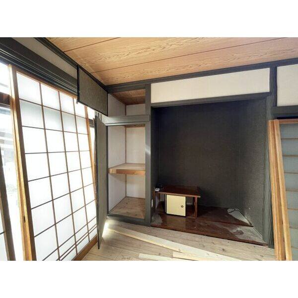 豊川市美園一丁目戸建 室内写真2