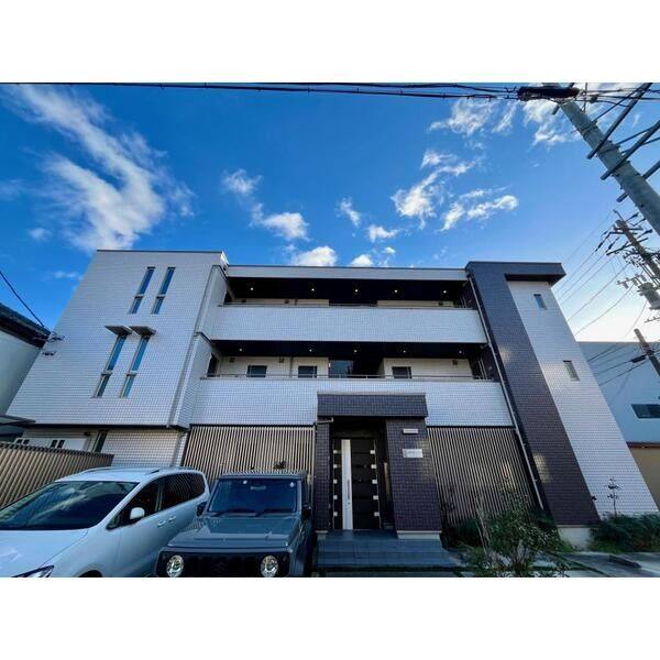 ブライトコート 301号室号室 建物画像