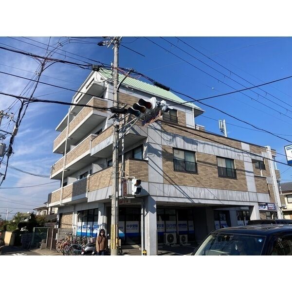 ラパンジール城陽 建物画像
