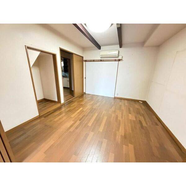 瀬戸市窯神町戸建 室内写真1