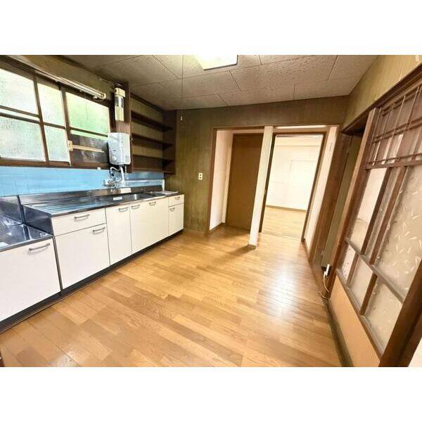 瀬戸市窯神町戸建 室内写真2