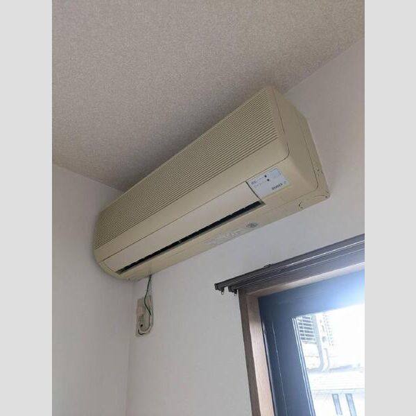 ホーステール作の山 室内写真10