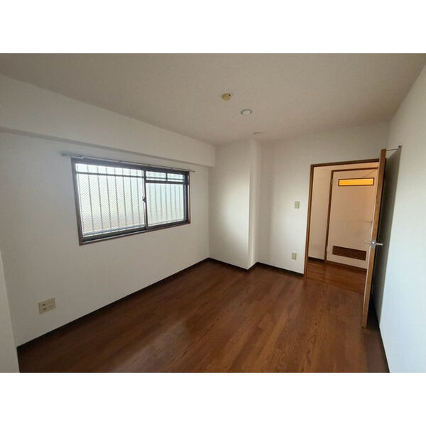 バーンフリート寝屋川 室内写真2