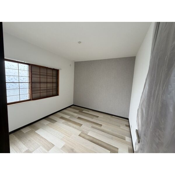 泉大津市千原町2戸建 室内写真1