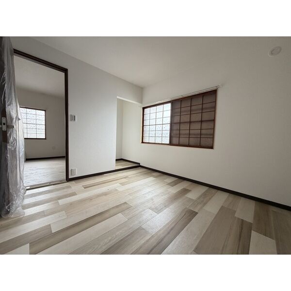泉大津市千原町2戸建 室内写真2