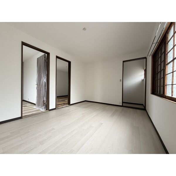 泉大津市千原町2戸建 室内写真3