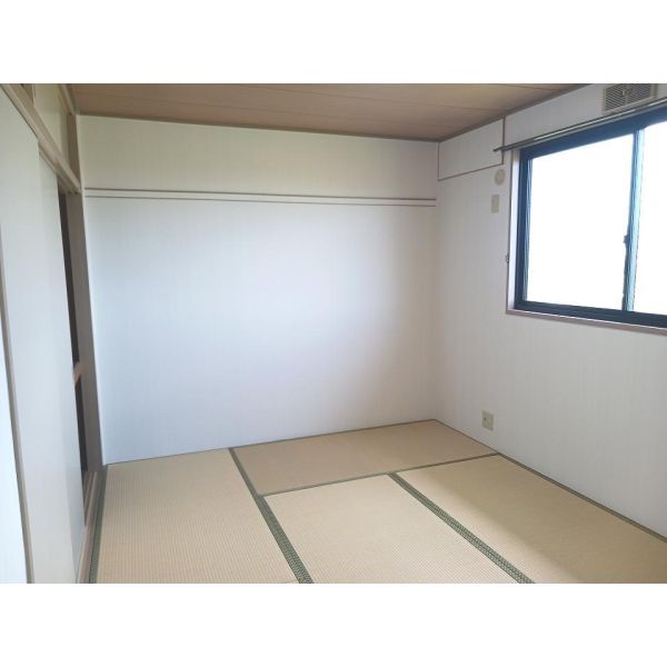 ハッピーバード市川 室内写真6