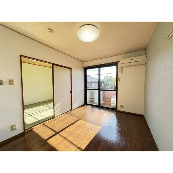セジュール亀山E棟 室内写真1