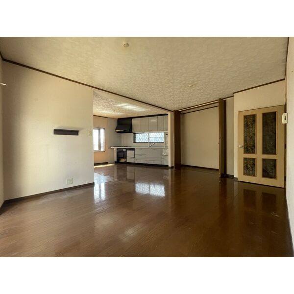半田市亀崎高根町5丁目戸建 室内写真1