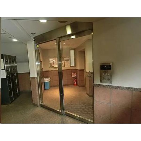 メビウス新宿御苑 室内写真1