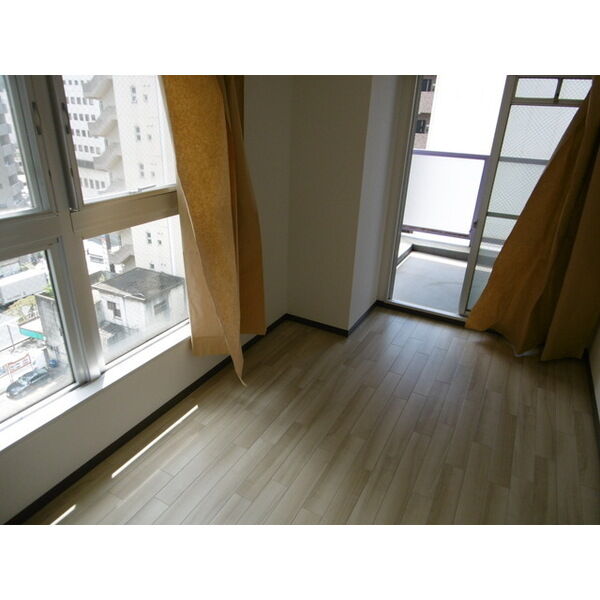 MOMO12千葉中央 室内写真2