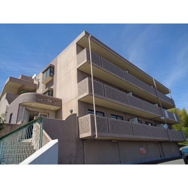 Breeze court