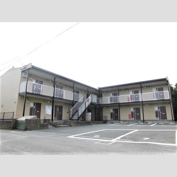 レオパレスジャルダン 建物画像