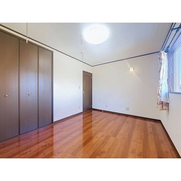 半田市栄町丁目戸建て 室内写真4