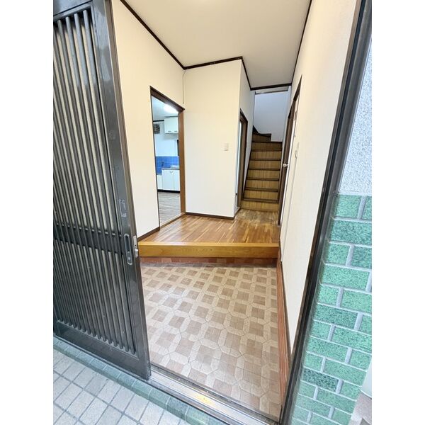 勝目戸建 室内写真1