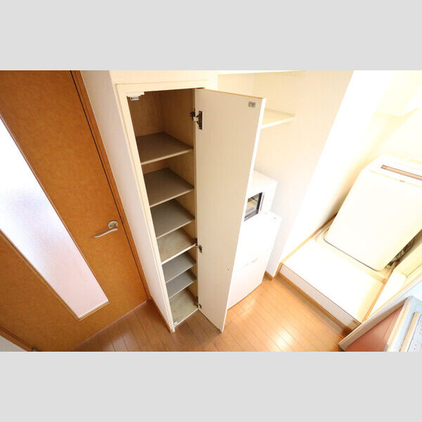 レオパレスアジェル岩倉南 室内写真9