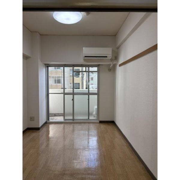 オーク斉藤 室内写真1