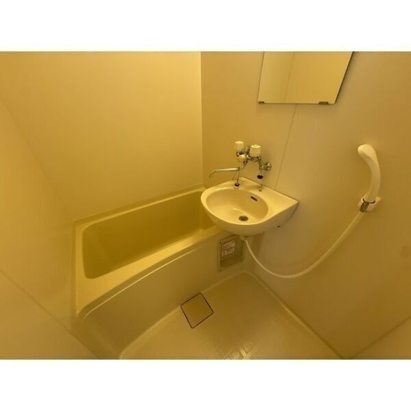 HT COURT仁豊野 室内写真3