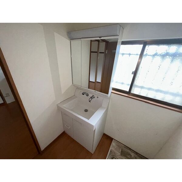 耳原2丁目戸建 室内写真3