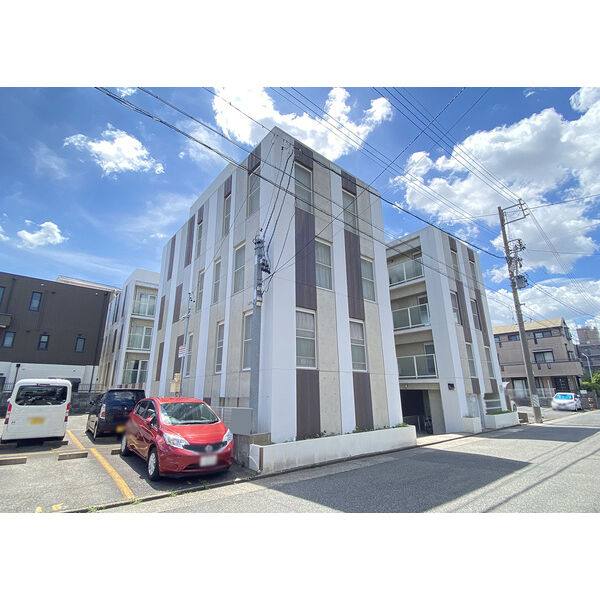 RIVO IRINAKA 建物画像