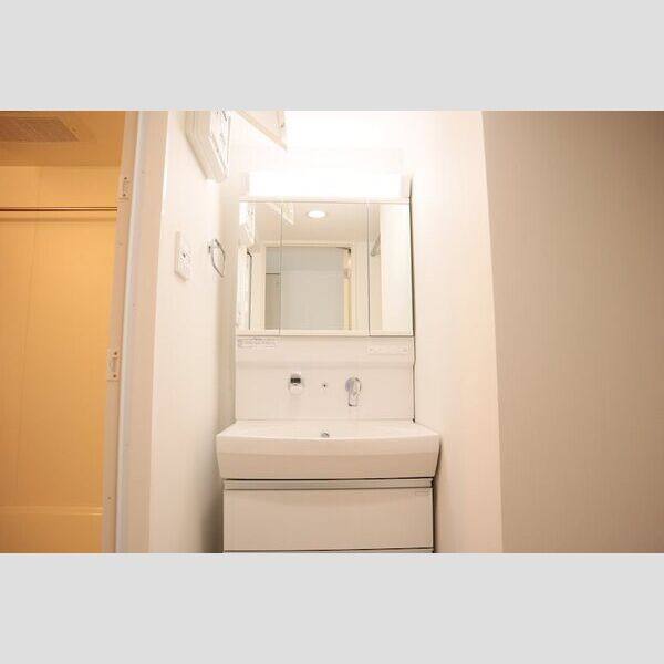 プレミアムコート大須 室内写真1