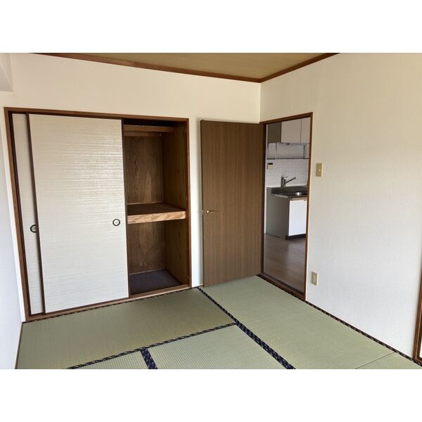 グランシャリオ二階堂 室内写真2