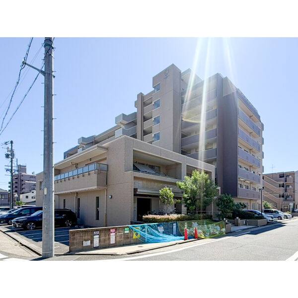 ファミリアーレ赤坪公園