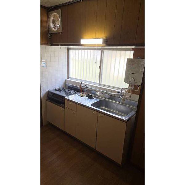 奈良県大和郡山市柳町 戸建 室内写真3