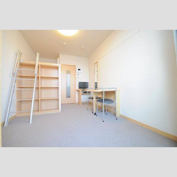 レオパレスプレジデンス豊田 室内写真3