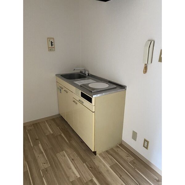 ロータリービルド南花田 室内写真3