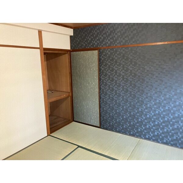 シロハイヌ春日出 室内写真8