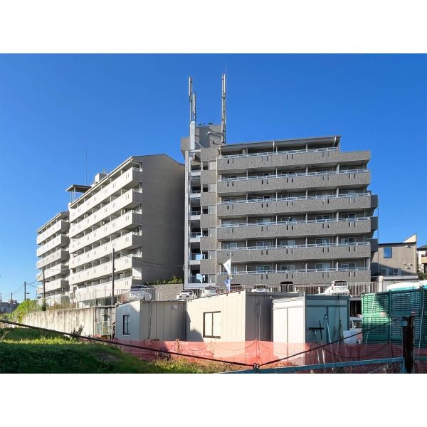 Gran Pino 春日 建物画像