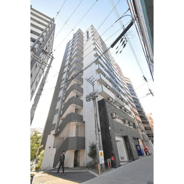 アドバンス西梅田ラシュレ 建物画像