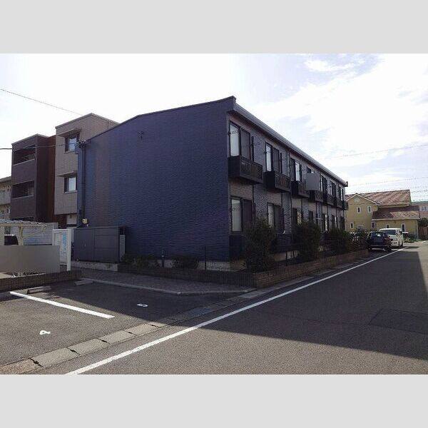 レオパレスグレイス カーサ 建物画像