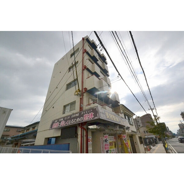 スカイフィールド豊中 建物画像
